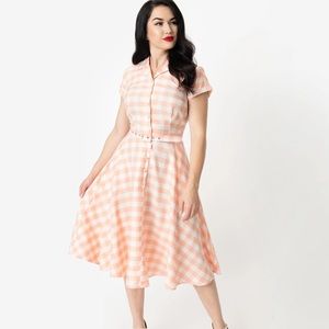 Vintage inspired peach gingham dress with pockets 🍑